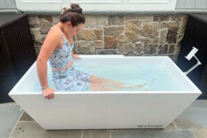 Cold Plunge vs Ice Bath: Which Is Better For Recovery?